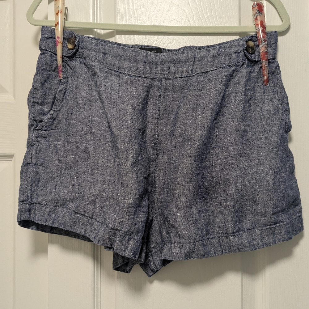 Tahari High Waist Blue Chambray Shorts